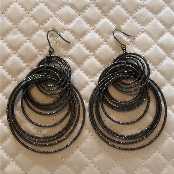 Earrings - Picture 1 of 1
